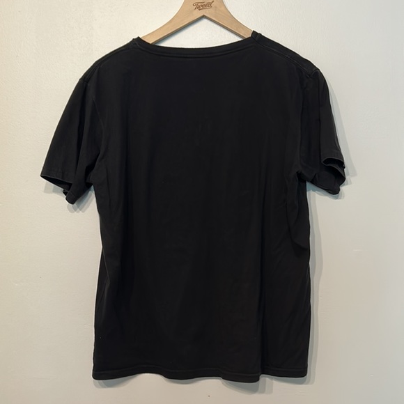 Well used condition black T-shirt - Picture 2 of 4